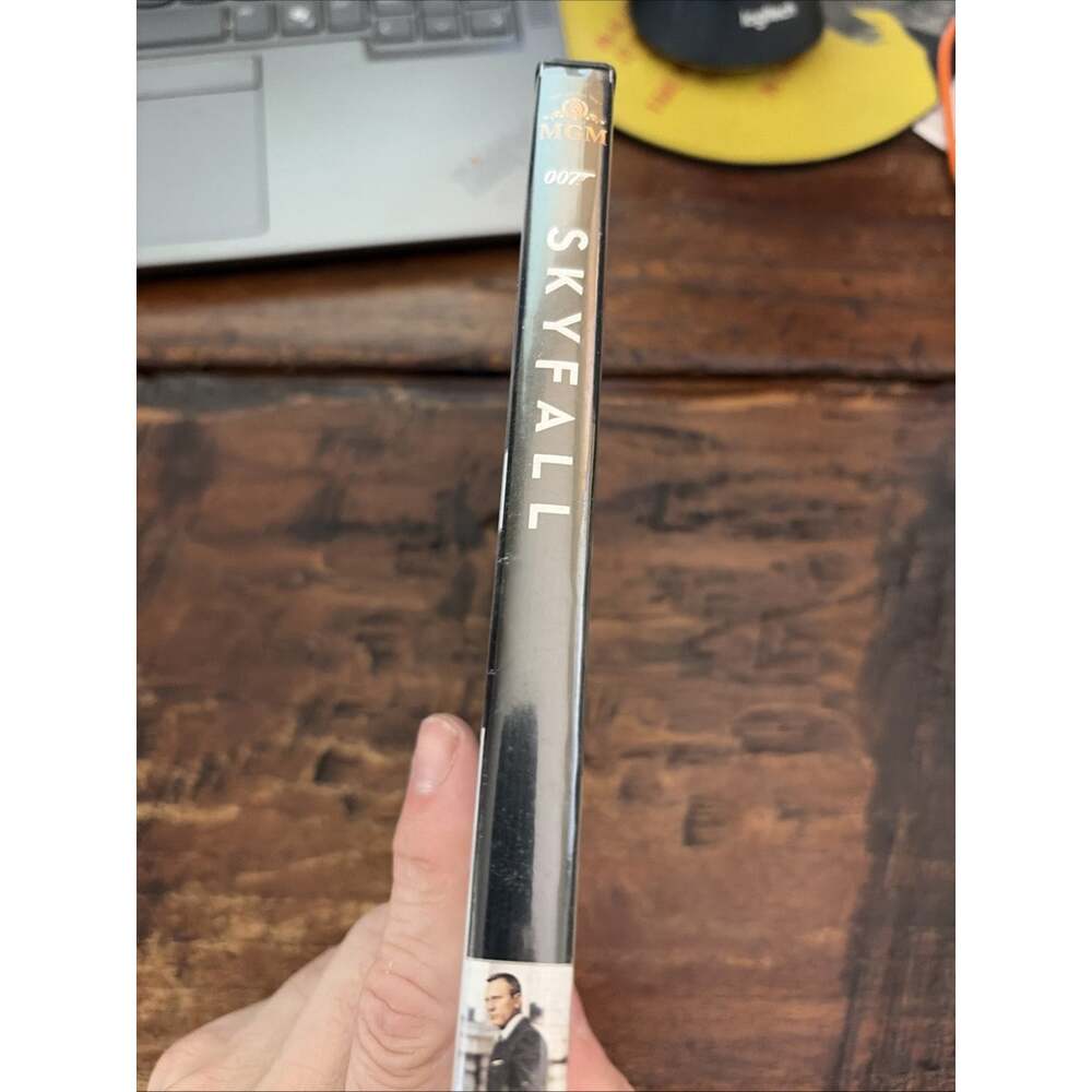 Skyfall (DVD, 2012) - Picture 3 of 5